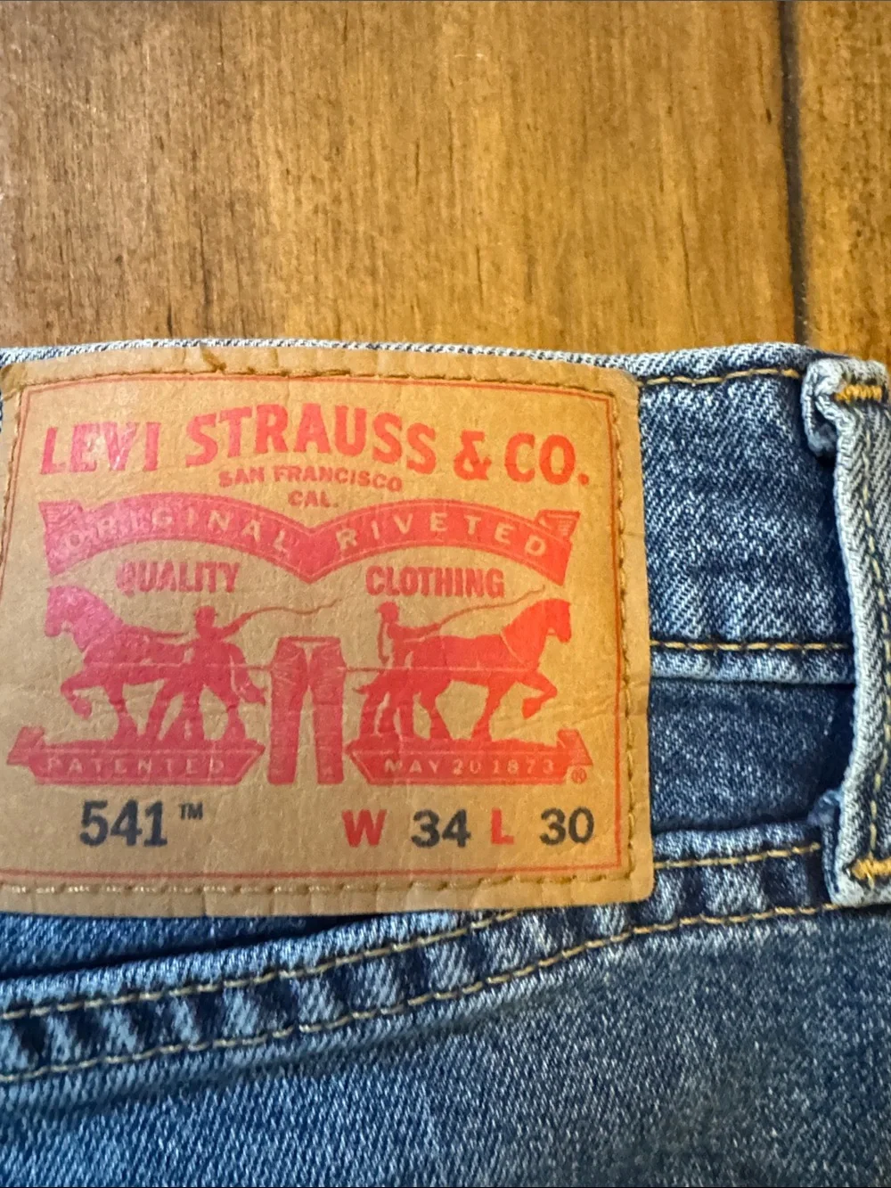 Levi's 541 Relaxed Fit Men's Denim Jeans in Blue 34x30